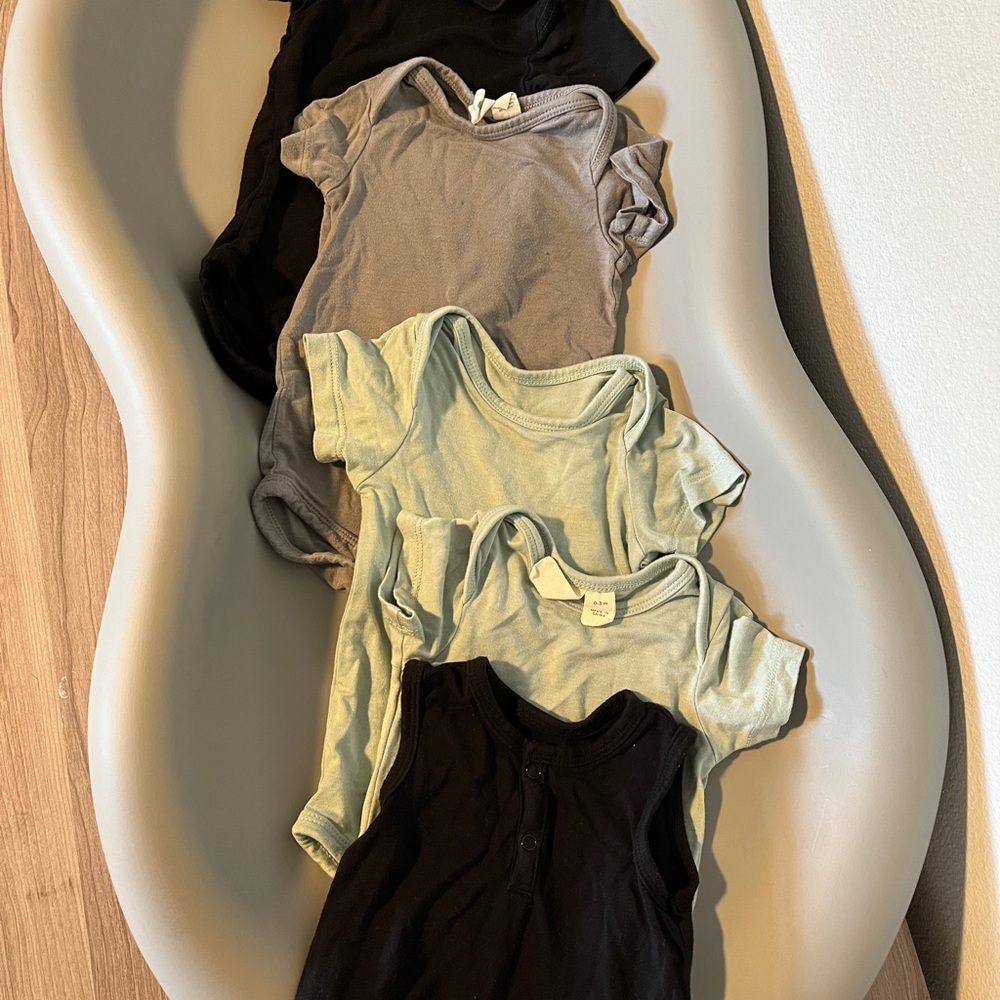 0-3 bodysuit bundle